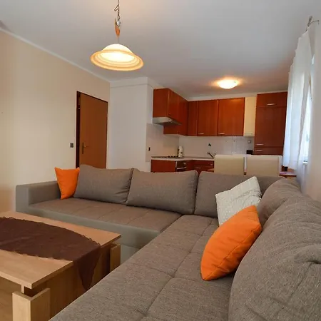 One-bedroom In Pula/istrien 17442 * Vintijan